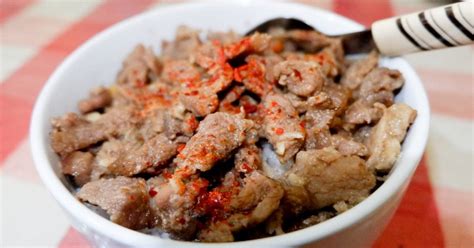 Combination of gyudon beef and beef yakiniku with mixed vegetables on top of steaming rice. Resep Daging Yakiniku Yoshinoya / Resep : Yakiniku Beef 99 ...