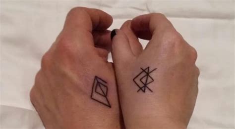 Essentially it is an x drawn with a straight line passing love me i love you. Viking symbols for loving men, and women. Used as a ...