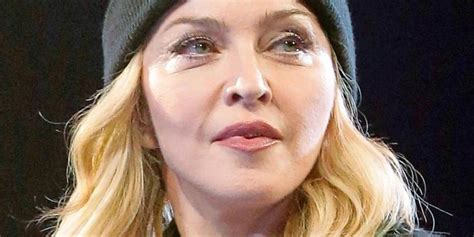 Mar 29, 2021 · after she was accused earlier this month of having photoshopped her face onto the body of a fan in a resurfaced image, madonna caught plenty of attention with her stunning lingerie photos on march 28. Neues Album: „Rebel Heart" - Madonna rebelliert gegen das ...