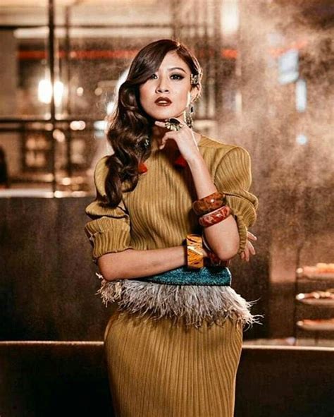 Изучайте релизы siti nordiana на discogs. Siti Nordiana, Siti Saleha & Elizabeth Tan Kembalikan ...