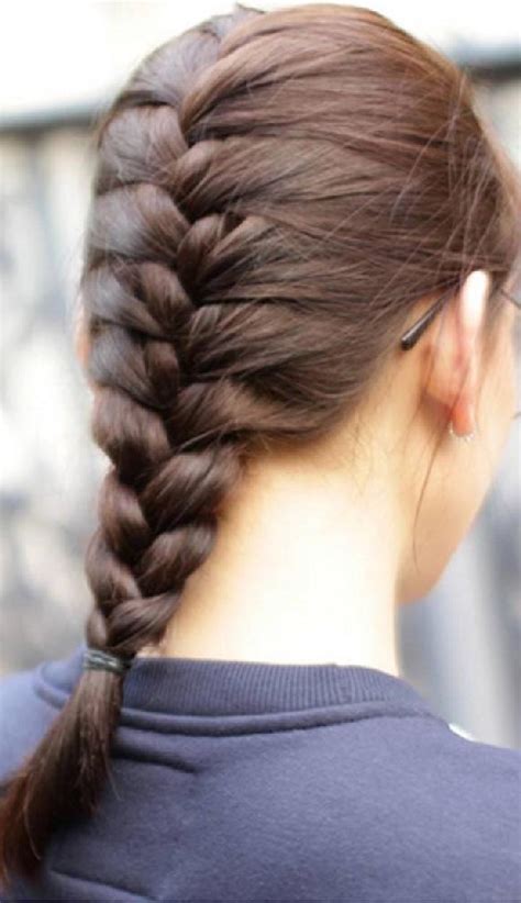 Terlebih buat kamu yang sekarang ini memiliki pasangan, kekasih atau. Rambut Kepang Tak Pernah Lekang, Cek di Jakarta Fashion Week 2019 - Cantik Tempo.co