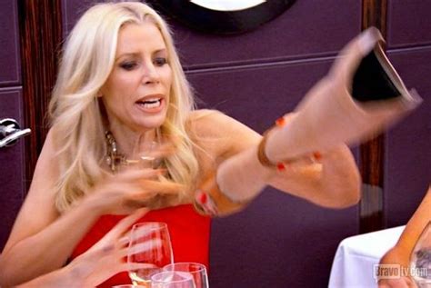 Dating in the kitchen (我，喜欢你) wo xi huan ni episodes: Recap: RHONY Season 6 - Episode 20: The Last Leg