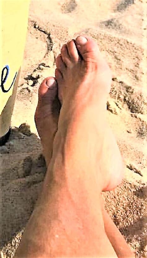 She is currently serving as the host of yahoo! Katie Couric Calves : Katie Couric S Feet Wikifeet - The ...