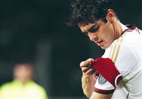Welcome to the official facebook page of kaká. Kaká: a footballer of rare substance