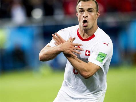 Он играет на позиции правый вингер. Xherdan Shaqiri scores late winner as Switzerland stun ...