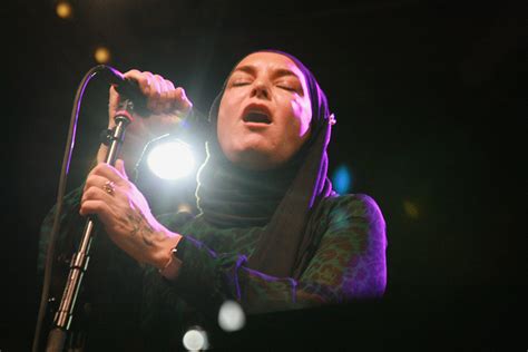 She also experienced trauma owing to the illness of one of her children, who has since recovered. Sinead O'Connor at the Crystal Ballroom on 02/05/2020 - Photos