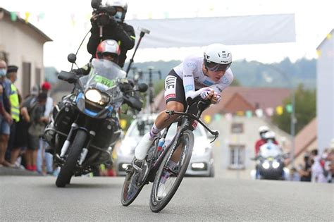 People often ask me does cheering bring any. Slovenia celebrates likely top-two Tour finish