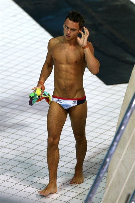 Daley, 27, grew up in plymouth and went to. Olympics Day 3 - Diving ~ Hello gorgeous body ;) | Tom ...