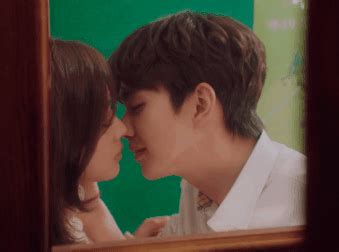 Kiss scene yoo seung ho is the master of kissing my strange hero ep 20. The 9 Most Heart-Fluttering Moments From "My Strange Hero ...