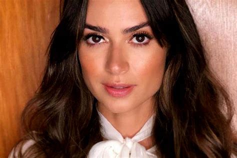 Sei bem como vc estaria comemorando esse dia de hoje, rodeada de pessoas dos poucos e bons escolhe para esses momentos de intimidade e sei q eu estaria entre eles e o prazer é todo meu. Thaila Ayala exibe tanquinho na academia após carnaval ...