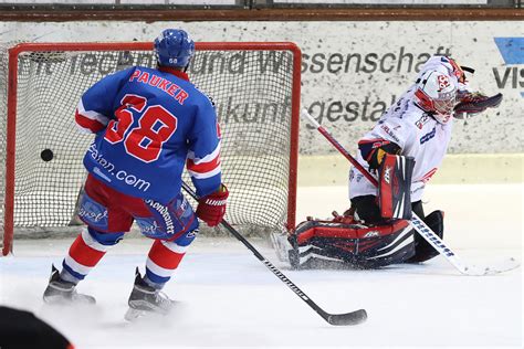Niederlage vor der länderspielpause.der ecdc memmingen hat vor 1275 zuschauern eine heimniederlage einstecken müssen. Nach der Länderspielpause sollen sechs Punkte aufs Konto ...