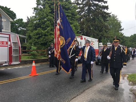 Since its original creation, monuments honoring soldiers. Photos: Memorial Day Tribute In Mattituck Honors The ...