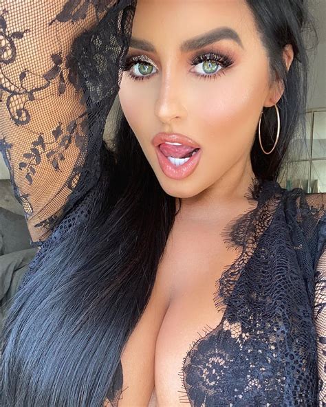 Yes, it is totally legal and acceptable to sell feet pics on craiglist. Hottest Abigail Ratchford Photo | Abigail Ratchford ...