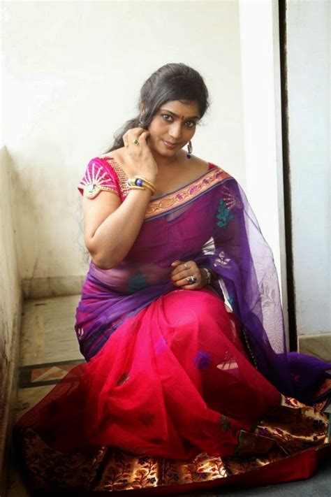 Aunty mulai hot image,hot chennai aunty photos without saree,aunty photos. KING MEDIA: Hot Actress Jayavani Latest Stills