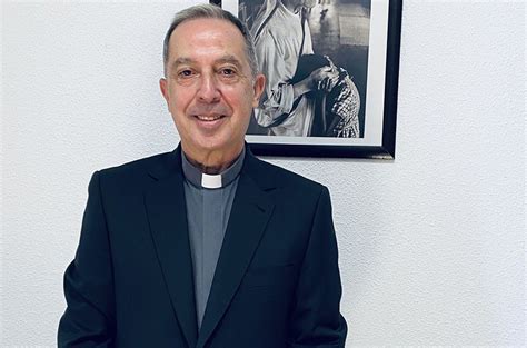 Borrowed from spanish obispo (bishop). CARTA | Las primeras palabras del nuevo obispo de Zamora a ...