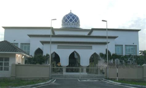 Kompleks mahakamah syariah seremban 2 ,sendayan. Lafaz talak dalam sidang video | Harian Metro