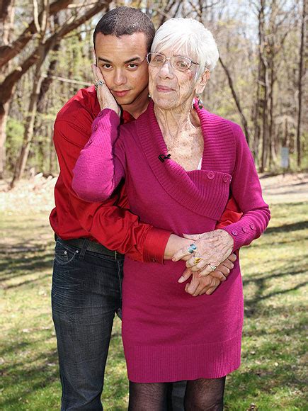 Swing, swingers casados, corno, swingers, swing amador, troca de casais e muito mais. 'Cougar Hunter' Kyle Jones Has a 91-Year-Old Girlfriend ...