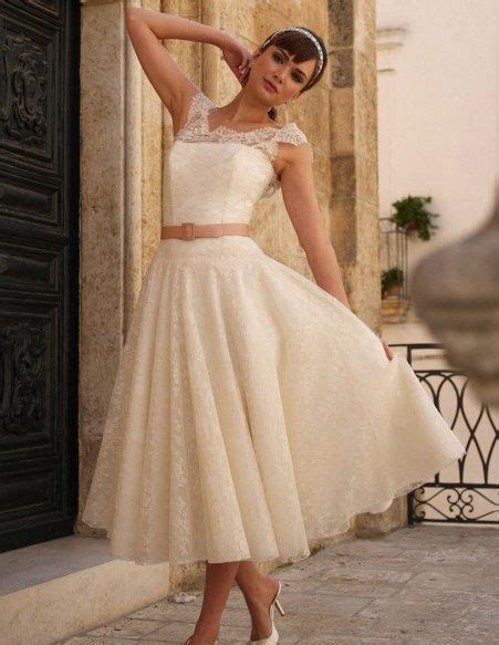 12 06 2019 erkunde irro28s pinnwand hochzeitskleid auf pinterest. cute 50s style wedding dress. Sometimes I really like the ...