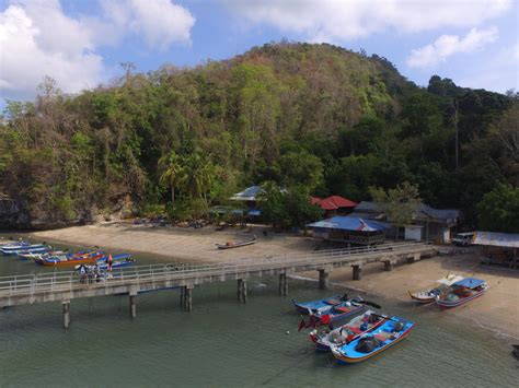 You'd learn how the islander lives, make a living, enjoy their life and spent the main route to pulau tuba starts at kedah cement jetty in kuah, langkawi and ended up at telok puyoh. Sambungan Kajian Penerokaan Pulau Tuba: Pencarian kawasan ...