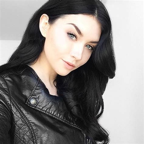 Sandy blond hair and pale skin. Iconosquare - Instagram webviewer | Dark hair pale skin ...