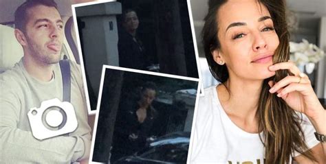 Recent, vedeta a fost surprinsă atunci când părăsea locuința lui matei stratan. SUPEREXCLUSIVITATE! Imagini bombă cu Andreea Raicu, ieșind ...