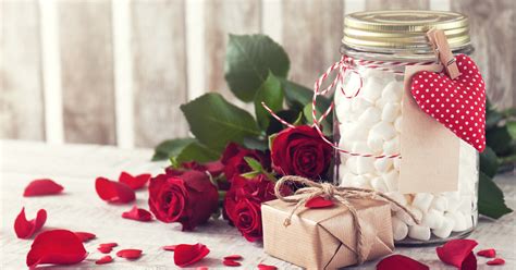 10 trendy sweetest day gift ideas for her so anyone won't need to seek any more. 20 Cute Sweetest Day Gift Ideas To Make This 2021 Memorable