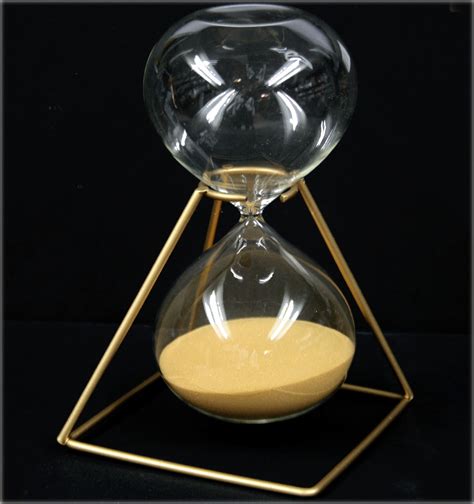 # time # watch # clock # late # hours. Stand by carpe diem | Pesimismo digital