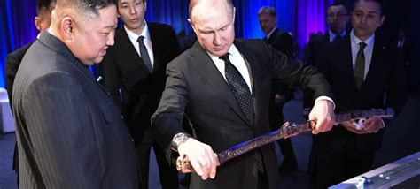 Jak donosi bloomberg lider korei północnej pojawił się na otwarciu fabryki nawozów. Koniec szczytu Putin-Kim Dzong Un. Prezydent Rosji ...