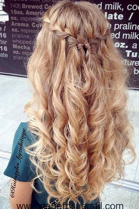 Check spelling or type a new query. Abschlussball Frisuren Locken Und Geflochten | DE Locken