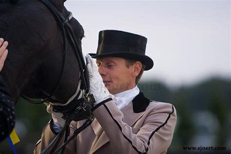 Edward gal and totilas's son revive dressage star's golden freestyle to win national title. Mogelijke verkoop Totilas - eigenaar zegt "Niet verkocht ...