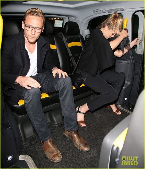 Elizabeth olsen tom hiddleston wife. Tom Hiddleston & Elizabeth Olsen Step Out on Date Night ...