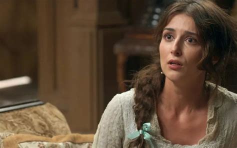 Cecília e rômulo se casam mesmo após armação de fani mesmo com armação de fani (tammy di calafiori), cecília (anaju dorigon) e rômulo. Orgulho e Paixão: Cecília acredita que Rômulo morreu e tem ...