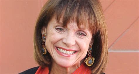 Valarie carolyn allman is an american track and field athlete specializing in the discus throw. Valerie Harper's Body Measurements Including Height ...