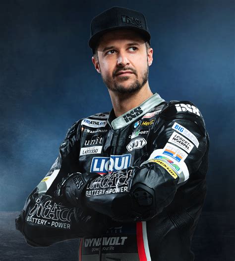 Thomas lüthi is a swiss professional motorcycle road racer currently competing in the moto2 grand prix world championship. Tom Lüthi mit iXS Lederkombi auf der Rennstrecke - moto ...