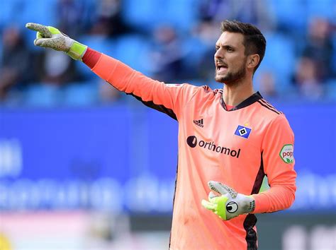Der aufstiegsmitfavorit blieb zum dritten mal in folge sieglos, steht aber dennoch . Jetzt im Liveticker: So läuft es für den HSV bei Darmstadt 98
