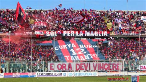 Il taranto calcio di riganò e compagni viene promosso in serie c1 con il pareggio di castellammare di stabia contro la juve. ZERO99 Hd: Fondazione Taras: "Quelli della Nord" per il ...