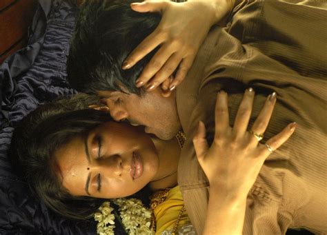 To all the duvets, bed frames granted, this is all thanks to a little thing called hollywood magic, but nonetheless, i too. Tamil Movie Mayanginen Thayanginen Hot Stills |Beautiful ...