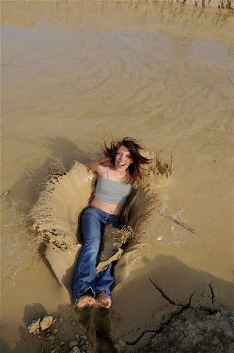 Jean koleksiyonlarıyla popüler giyim markası levis'ı ziyaret edip erkek giyim, kadın giyim ve daha pek çok şık ürün serisiyle hemen alışverişe başlayın. Pin on wet & muddy fun