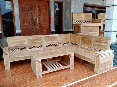 Cocok digunakan di teras rumah atau bahkan di dalam rumah sekalipun masih terlihat sempurna. Bangku Kayu Minimalis Modern - Kursi Tamu Minimalis Jati ...