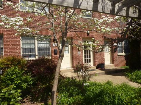 If you can't find a local in person option in lincoln park, know there are. PoPville » Today's Rental is 2 Blocks from Lincoln Park