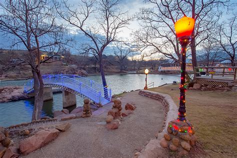 The founder, john william elmer thomas, fell in love with every aspect of it, from the unique cobblestone deposits, to the mountains and plains that surrounded the town, to the wilderness beyond the horizon. Medicine Park Oklahoma Cabins - Red Cabin - Medicine Park ...