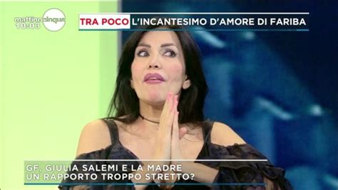 Fariba tehrani è molto legata alla figlia giulia salemi, ma il loro rapporto ha vissuto alti e bassi anche in diretta tv. Fariba Tehrani torna ad attaccare il GF Vip, svelando le ...