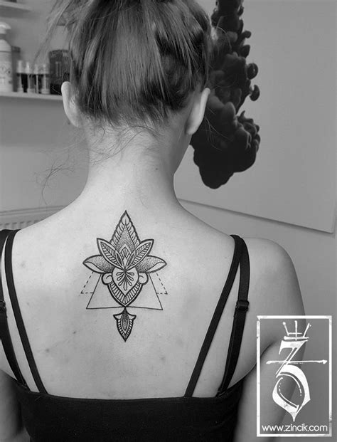 See more ideas about tetování na stehno, tetování, tetování na stehna. Martin Tattooer Zincik - Czech tattoo artist - Lotus Tattoo mandala on back , Tetování na zádech ...