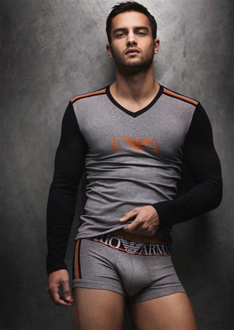 Check out our hombre boxer selection for the very best in unique or custom, handmade pieces from our shops. Boxer Emporio Armani Algodón en gris en 2020 | Ropa ...