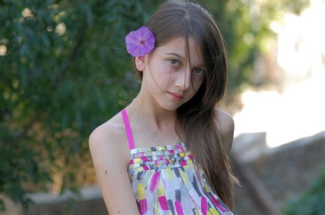 Lisa doing gymnastics poses | lisa model. Angelina Teen Model: 31) FUN WITH ESCADA (2)