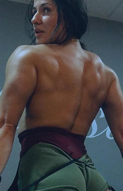 Within this group of back muscles you will find the latissimus dorsi, the these muscles collectively work to help movements of the vertebral column and to also control posture. #fitness #muscle #motivation #girlpower #bodybuilding # ...