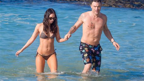 Megan fox camel toe and magacine captures. Hot! Megan Fox enthüllt Tattoo unter Super-Sixpack ...