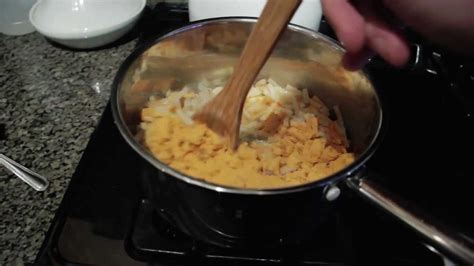 Kids and adults love the delicious taste and creamy texture of macaroni pasta with cheesy goodness. How to Make Kraft Dinner without milk or butter - YouTube