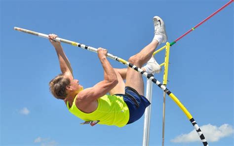 Originally the vaulters used bamboo poles with a sharp point at the bottom. Pole Vault | Techniques, tips & Training - Sportz Craazy