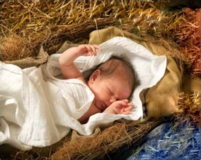 Unduh gambar gratis tentang natal palungan yesus dari perpustakaan pixabay yang sangat banyak berupa tepatnya di sebuah palungan yang dalam artian sebenarnya adalah tempat makan dari hewan hewan ternak. Gambar Natal Bayi Dalam Palungan - Palungan Natal Gambar ...